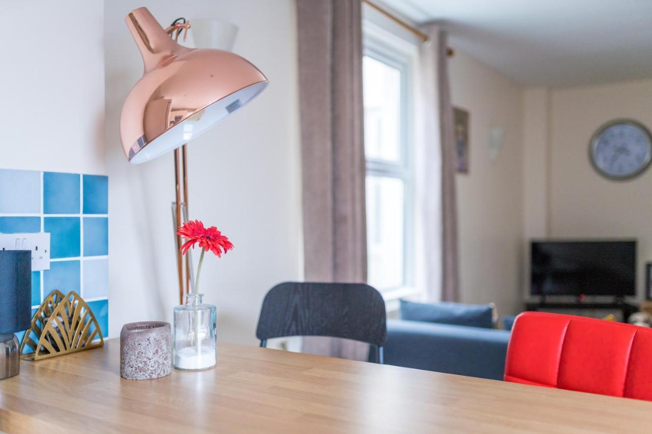 The Ella Fitzgerald - Modern 2 Bedroom Apartment, Super Close To City Centre Cardiff Bagian luar foto