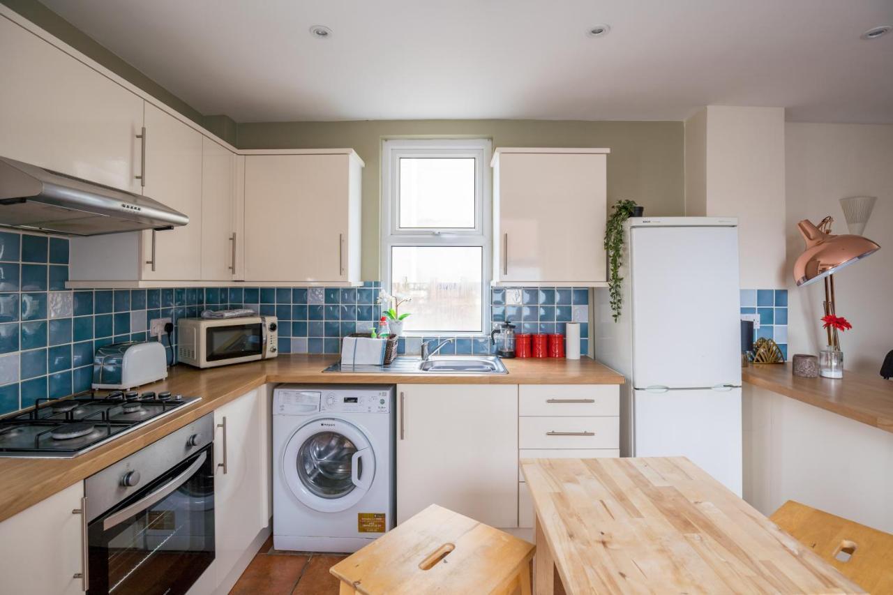 The Ella Fitzgerald - Modern 2 Bedroom Apartment, Super Close To City Centre Cardiff Bagian luar foto