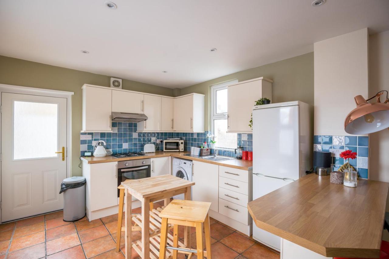 The Ella Fitzgerald - Modern 2 Bedroom Apartment, Super Close To City Centre Cardiff Bagian luar foto