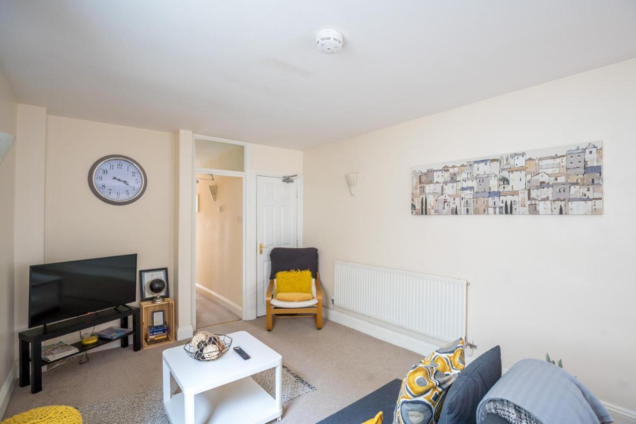 The Ella Fitzgerald - Modern 2 Bedroom Apartment, Super Close To City Centre Cardiff Bagian luar foto